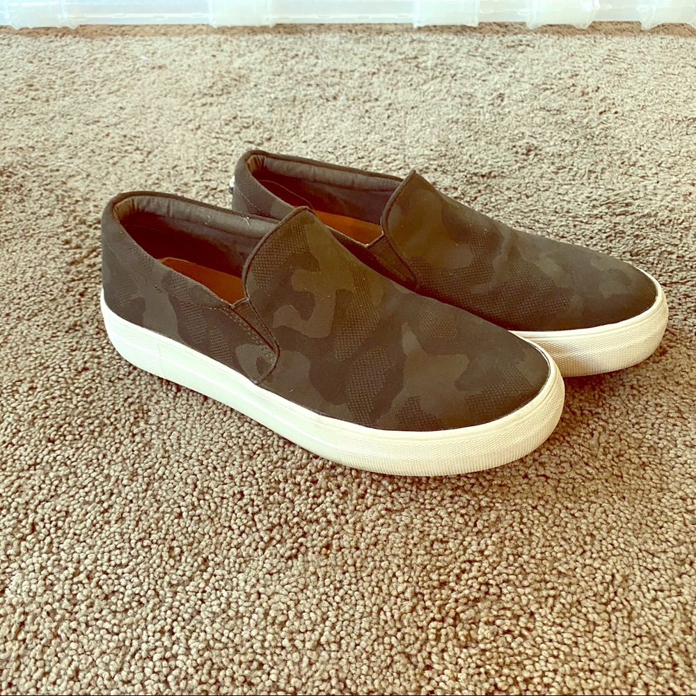 Steve Madden camo sneakers
